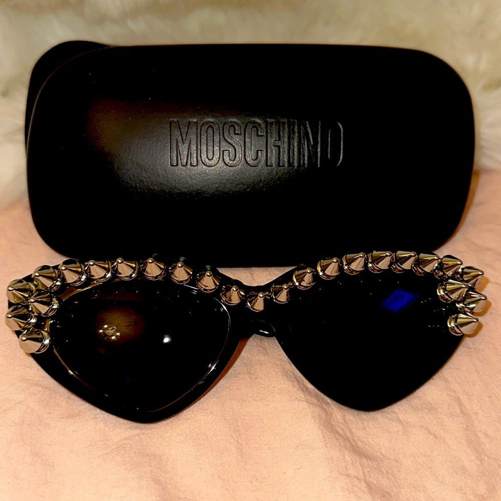💯 AUTHENTIC MOSCHINO BLACK SPIKED SUNGLASSES